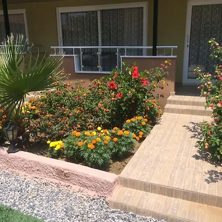 Esmeralda Apart Butik Apartmanhotel Kızılot